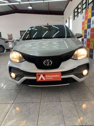 TOYOTA-ETIOS-2019