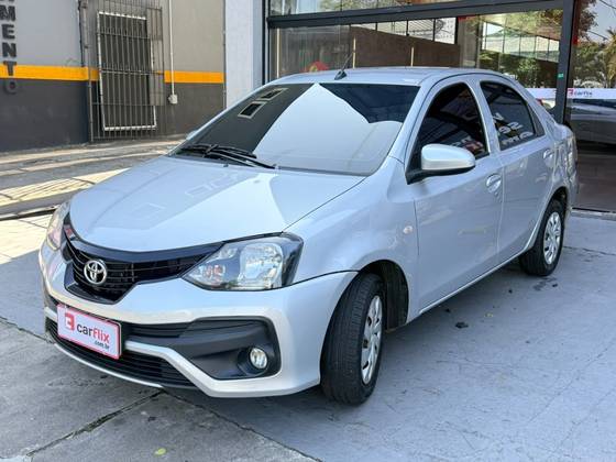 TOYOTA ETIOS 1.5 X PLUS SEDAN 16V FLEX 4P MANUAL