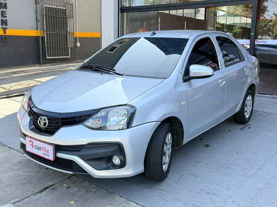 TOYOTA-ETIOS-2018