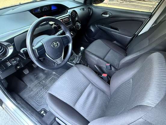 TOYOTA-ETIOS-2018