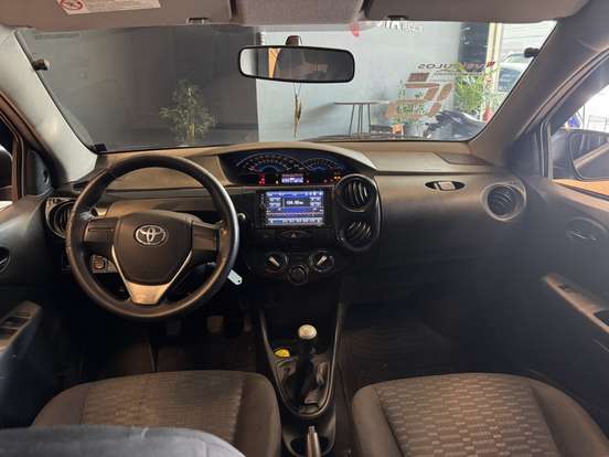 TOYOTA-ETIOS-1.5 X SEDAN 16V FLEX 4P MANUAL TOYOTA-ETIOS-2014