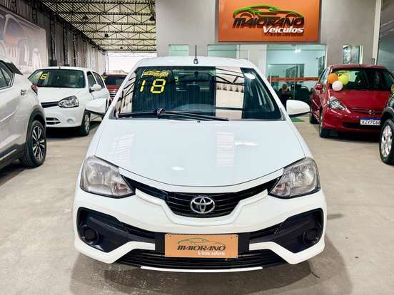TOYOTA-ETIOS-2017