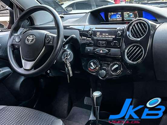 TOYOTA-ETIOS-1.5 XS SEDAN 16V FLEX 4P AUTOMÁTICO TOYOTA-ETIOS-2017