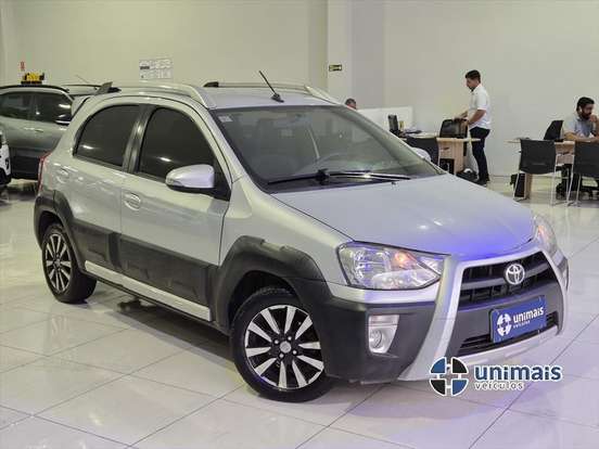 TOYOTA-ETIOS CROSS-2018