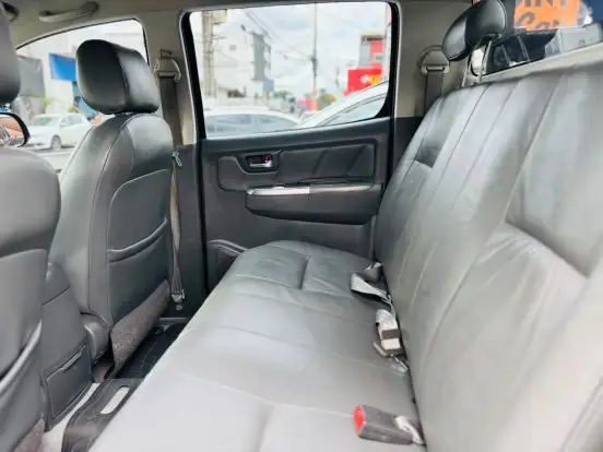 TOYOTA-HILUX-2.7 SRV 4X2 CD 16V FLEX 4P AUTOMÁTICO TOYOTA-HILUX-2014