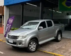 TOYOTA HILUX 2.7 SRV 4X4 CD 16V FLEX 4P AUTOMÁTICO TOYOTA HILUX 2.7 SRV 4X4 CD 16V FLEX 4P AUTOMÁTICO