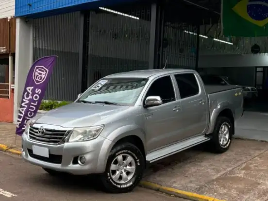 TOYOTA-HILUX-2.7 SRV 4X4 CD 16V FLEX 4P AUTOMÁTICO TOYOTA-HILUX-2015