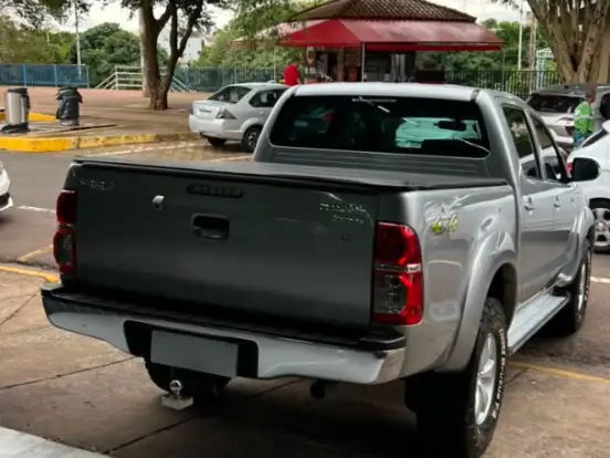 TOYOTA-HILUX-2.7 SRV 4X4 CD 16V FLEX 4P AUTOMÁTICO TOYOTA-HILUX-2015