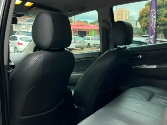 TOYOTA-HILUX-2.7 SRV 4X4 CD 16V FLEX 4P AUTOMÁTICO TOYOTA-HILUX-2015
