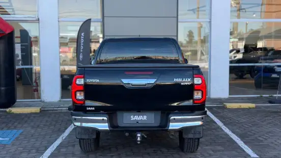 TOYOTA-HILUX-2.8 D-4D TURBO DIESEL CD SRV 4X4 AUTOMÁTICO TOYOTA-HILUX-2025