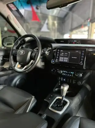 TOYOTA-HILUX-2.8 D-4D TURBO DIESEL CD SRV 4X4 AUTOMÁTICO TOYOTA-HILUX-2023