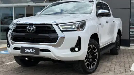 TOYOTA-HILUX-2022