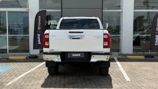 TOYOTA-HILUX-2022