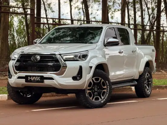 TOYOTA-HILUX-2024