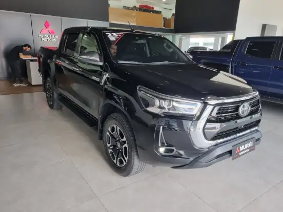 TOYOTA-HILUX-2022