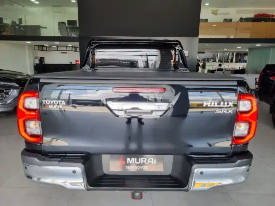 TOYOTA-HILUX-2022