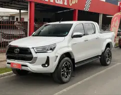 TOYOTA HILUX 2.8 D-4D TURBO DIESEL CD SRX PLUS 4X4 AUTOMÁTICO TOYOTA HILUX 2.8 D-4D TURBO DIESEL CD SRX PLUS 4X4 AUTOMÁTICO