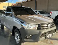 TOYOTA HILUX 2.8 D-4D TURBO DIESEL CS 4X4 MANUAL TOYOTA HILUX 2.8 D-4D TURBO DIESEL CS 4X4 MANUAL
