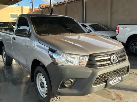 TOYOTA-HILUX-2.8 D-4D TURBO DIESEL CS 4X4 MANUAL TOYOTA-HILUX-2023