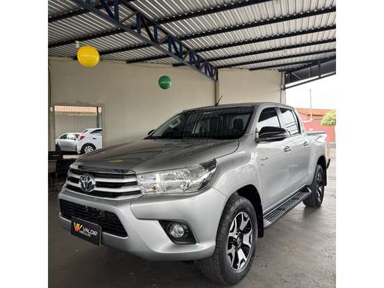 TOYOTA-HILUX-2.7 SR 4X2 CD 16V FLEX 4P MANUAL TOYOTA-HILUX-2017