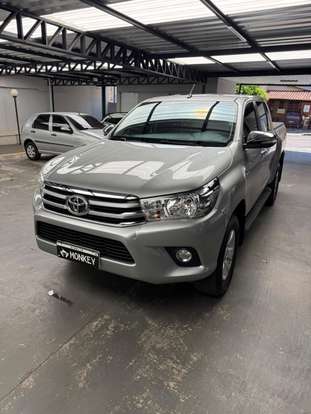 TOYOTA-HILUX-2017