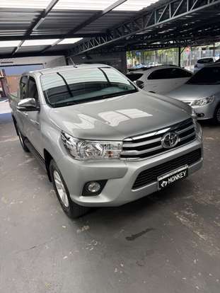TOYOTA-HILUX-2017