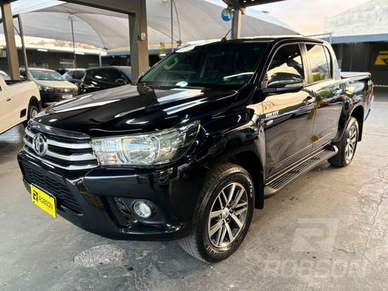 TOYOTA-HILUX-2017