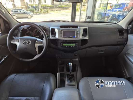 TOYOTA-HILUX-2.7 SRV 4X4 CD 16V FLEX 4P AUTOMÁTICO TOYOTA-HILUX-2014