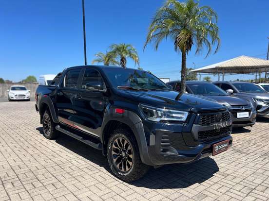 TOYOTA-HILUX-2022