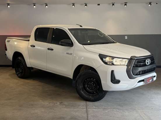 TOYOTA-HILUX-2.8 D-4D TURBO DIESEL CD POWER PACK 4X4 MANUAL TOYOTA-HILUX-2022
