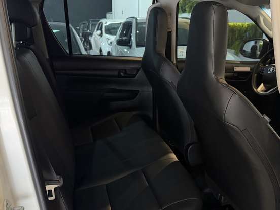 TOYOTA-HILUX-2.8 D-4D TURBO DIESEL CD POWER PACK 4X4 MANUAL TOYOTA-HILUX-2022