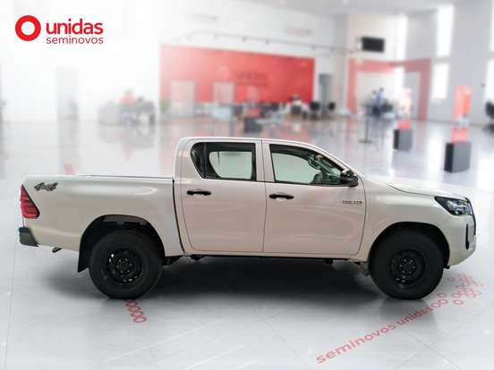 TOYOTA-HILUX-2.8 D-4D TURBO DIESEL CD POWER PACK 4X4 MANUAL TOYOTA-HILUX-2024