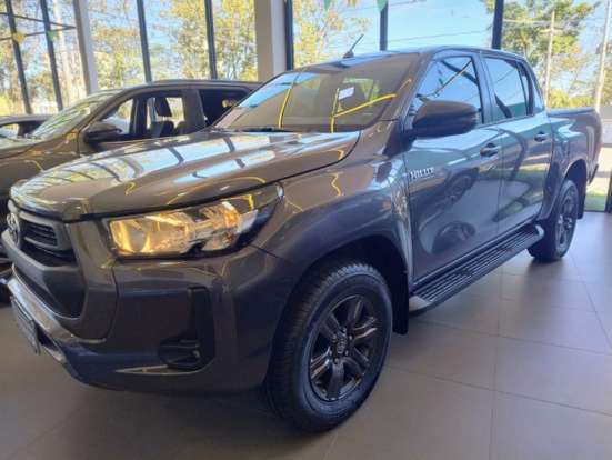 TOYOTA-HILUX-2024