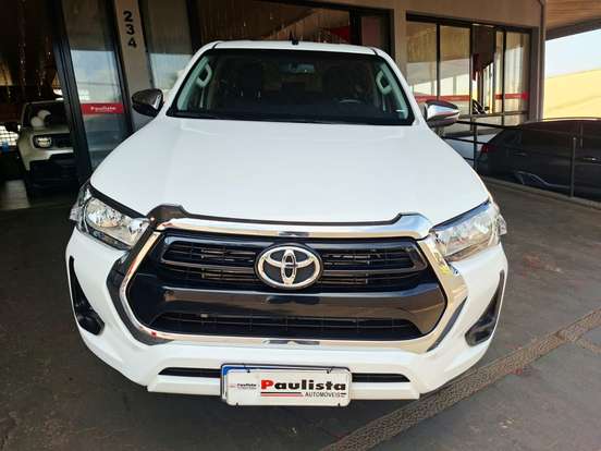 TOYOTA-HILUX-2.8 D-4D TURBO DIESEL CD SRV 4X4 AUTOMÁTICO TOYOTA-HILUX-2021