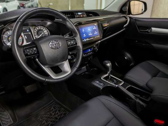 TOYOTA-HILUX-2024