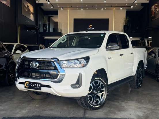 TOYOTA-HILUX-2024