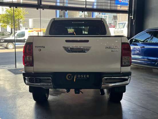 TOYOTA-HILUX-2.8 D-4D TURBO DIESEL CD SRV 4X4 AUTOMÁTICO TOYOTA-HILUX-2024