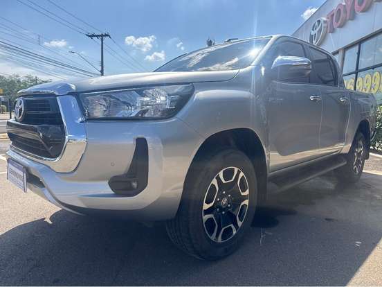 TOYOTA-HILUX-2.8 D-4D TURBO DIESEL CD SRV 4X4 AUTOMÁTICO TOYOTA-HILUX-2022