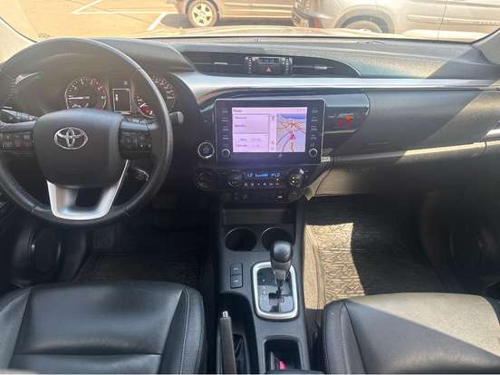 TOYOTA-HILUX-2.8 D-4D TURBO DIESEL CD SRV 4X4 AUTOMÁTICO TOYOTA-HILUX-2022