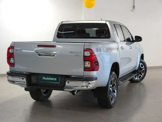 TOYOTA-HILUX-2.8 D-4D TURBO DIESEL CD SRV 4X4 AUTOMÁTICO TOYOTA-HILUX-2024