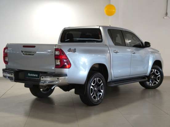 TOYOTA-HILUX-2.8 D-4D TURBO DIESEL CD SRV 4X4 AUTOMÁTICO TOYOTA-HILUX-2024