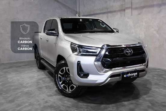 TOYOTA-HILUX-2.8 D-4D TURBO DIESEL CD SRX 4X4 AUTOMÁTICO TOYOTA-HILUX-2022