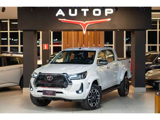 TOYOTA-HILUX-2.8 D-4D TURBO DIESEL CD SRX 4X4 AUTOMÁTICO TOYOTA-HILUX-2026