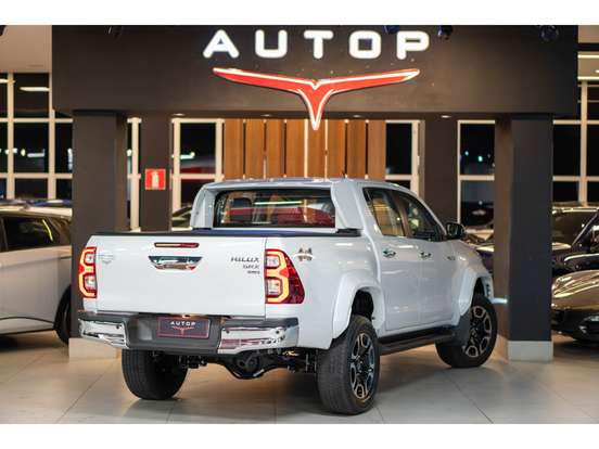 TOYOTA-HILUX-2026