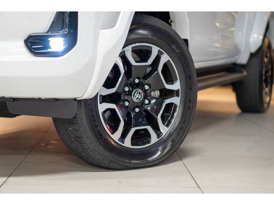 TOYOTA-HILUX-2026