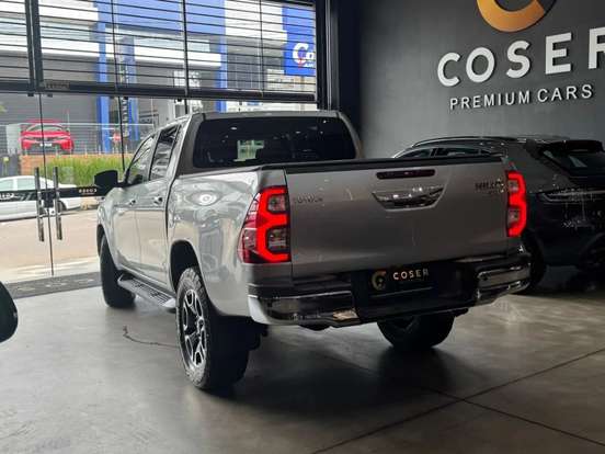 TOYOTA-HILUX-2.8 D-4D TURBO DIESEL CD SRX 4X4 AUTOMÁTICO TOYOTA-HILUX-2021