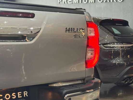 TOYOTA-HILUX-2.8 D-4D TURBO DIESEL CD SRX 4X4 AUTOMÁTICO TOYOTA-HILUX-2021