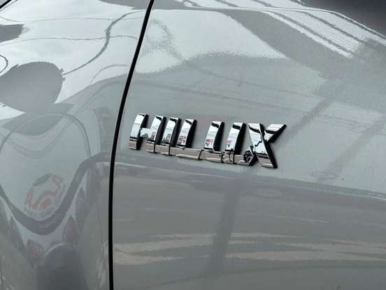 TOYOTA-HILUX-2.8 D-4D TURBO DIESEL CD SRX 4X4 AUTOMÁTICO TOYOTA-HILUX-2021