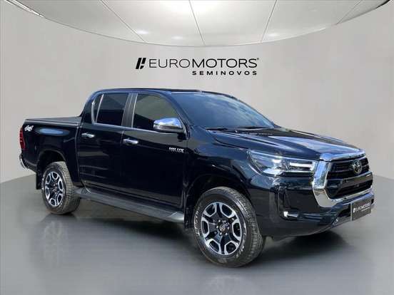 TOYOTA-HILUX-2025