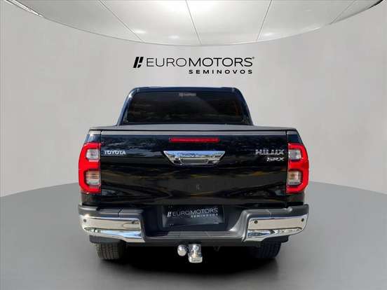TOYOTA-HILUX-2.8 D-4D TURBO DIESEL CD SRX 4X4 AUTOMÁTICO TOYOTA-HILUX-2025